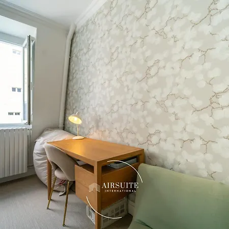 Luxury Iena Elegance 4br By Airsuite